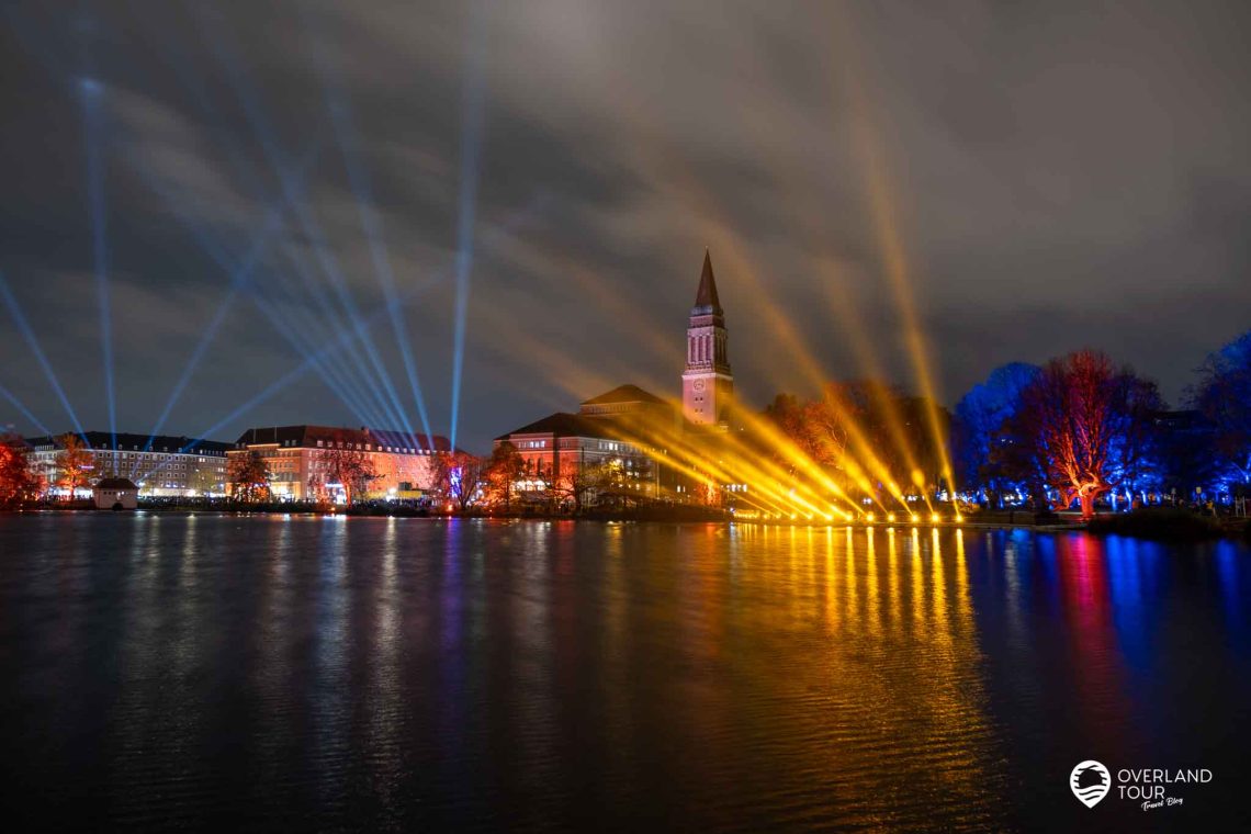Kiel Sehenswürdigkeiten: Kiel vom Kleiner Kiel aus fotografiert während der Veranstaltung Kieler Lichtermeer
