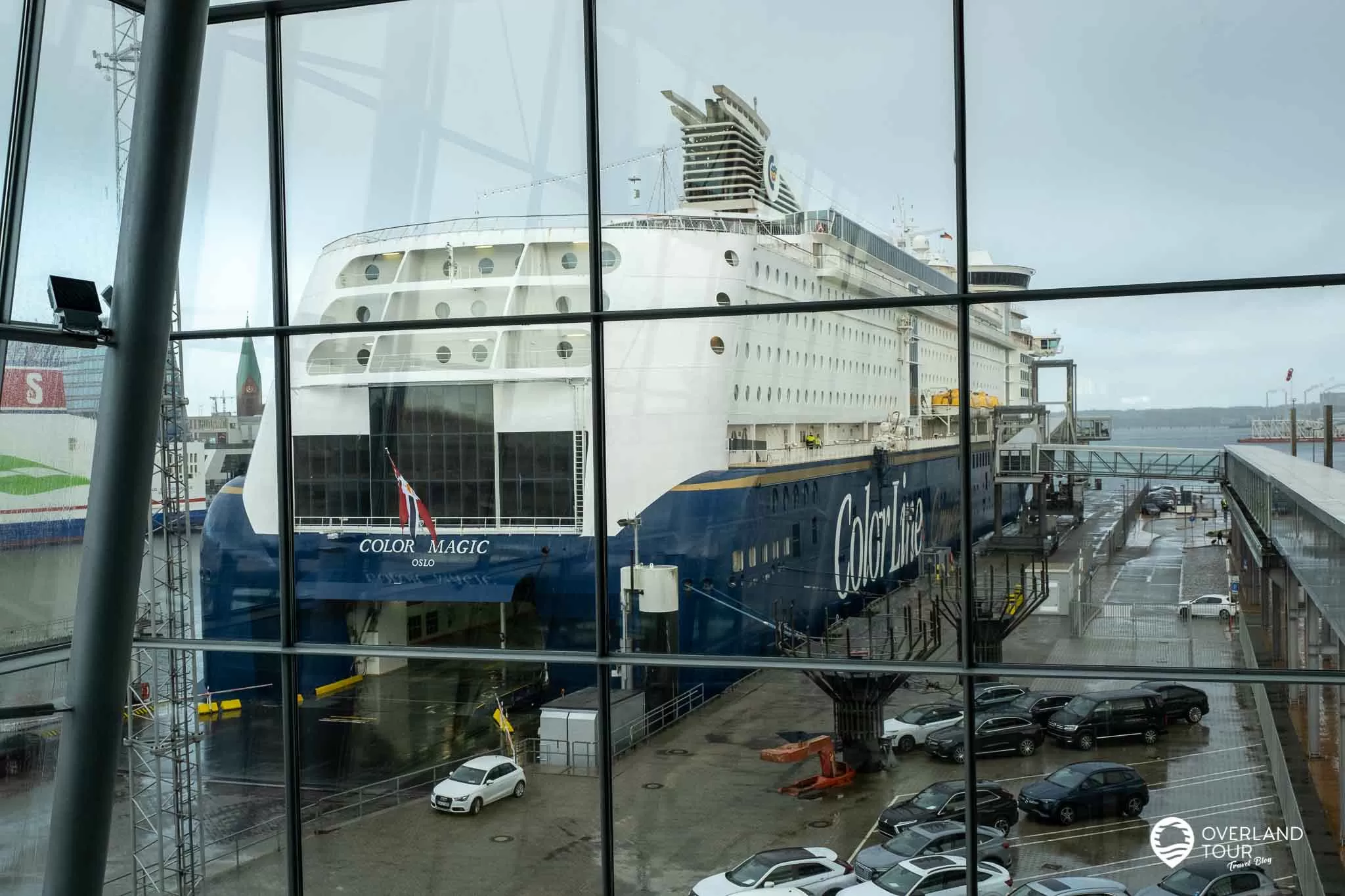 Mini-Kreuzfahrt Oslo ab Kiel mit Color Line Mini-Kreuzfahrt Oslo: Das Color Line Terminal am Norwegenkai - Die Color Magic wartet bereits