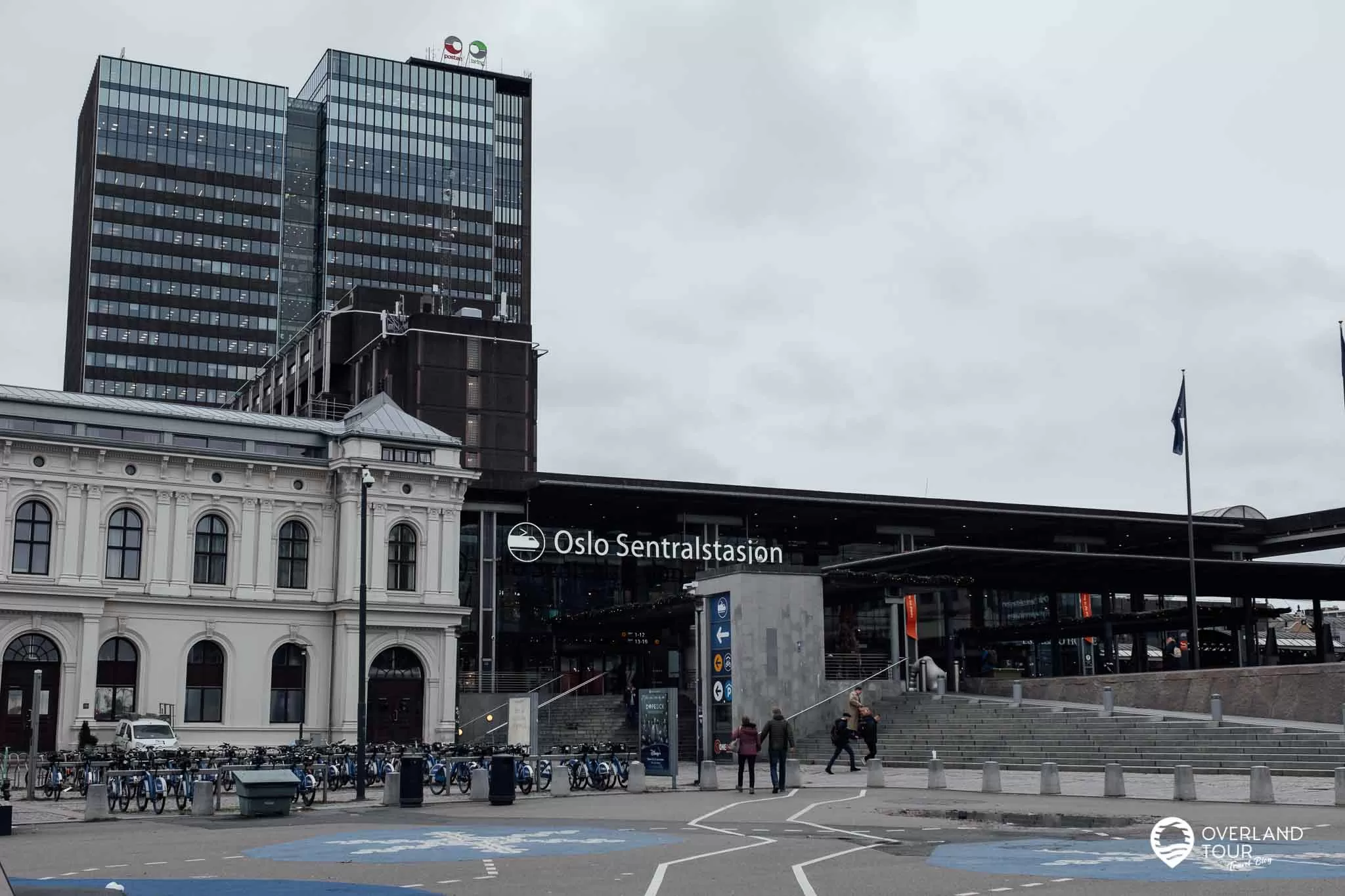 Oslo Sehenswürdigkeiten – Auf Landgang 4 Stunden zu Fuß durch Oslo Oslo Sehenswürdigkeiten: Der Hauptbahnhof - Oslo Sentralstasjon