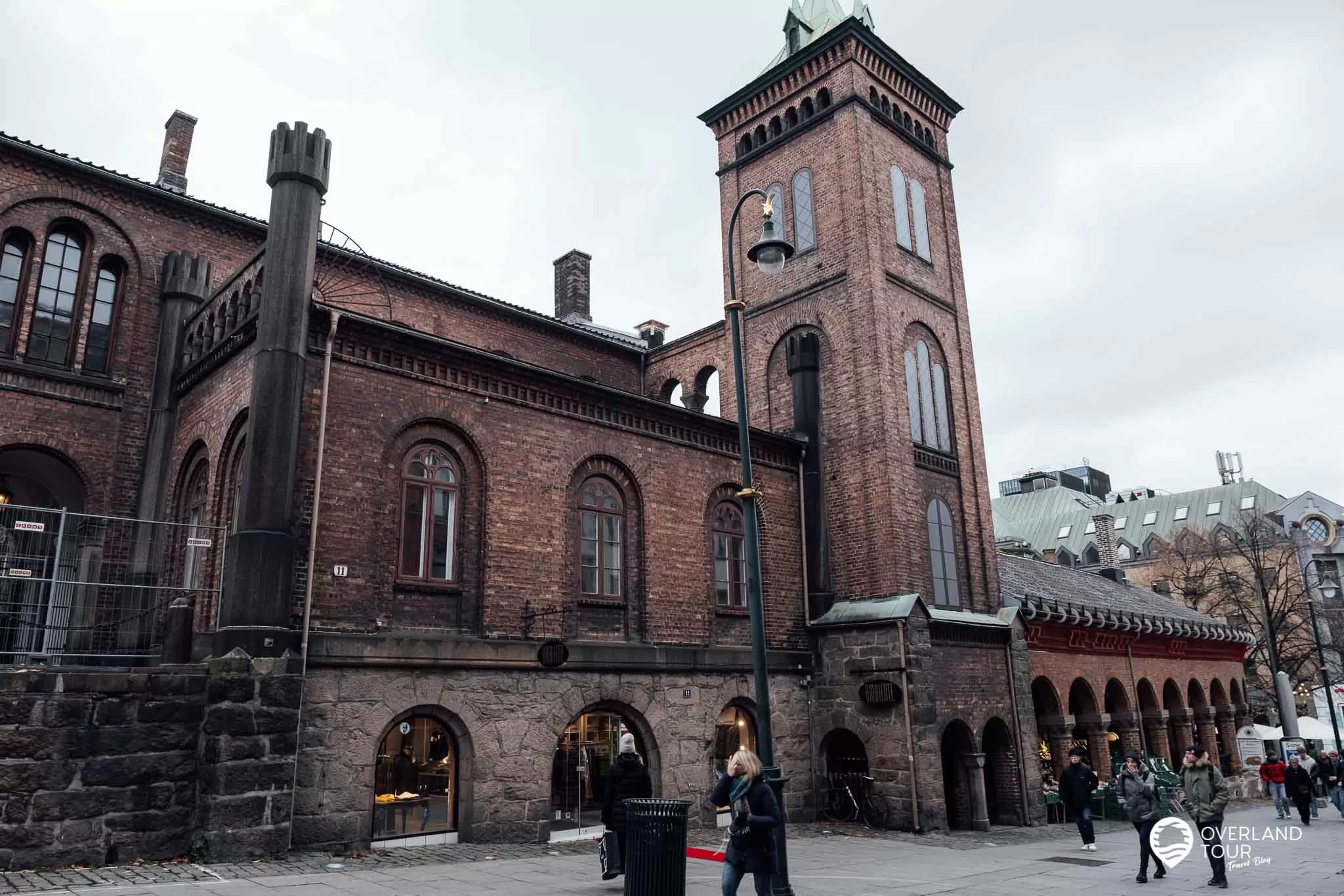 Oslo Sehenswürdigkeiten – Auf Landgang 4 Stunden zu Fuß durch Oslo Oslo Sehenswürdigkeiten: Basarene – Die Markthalle im Zentrum von Oslo