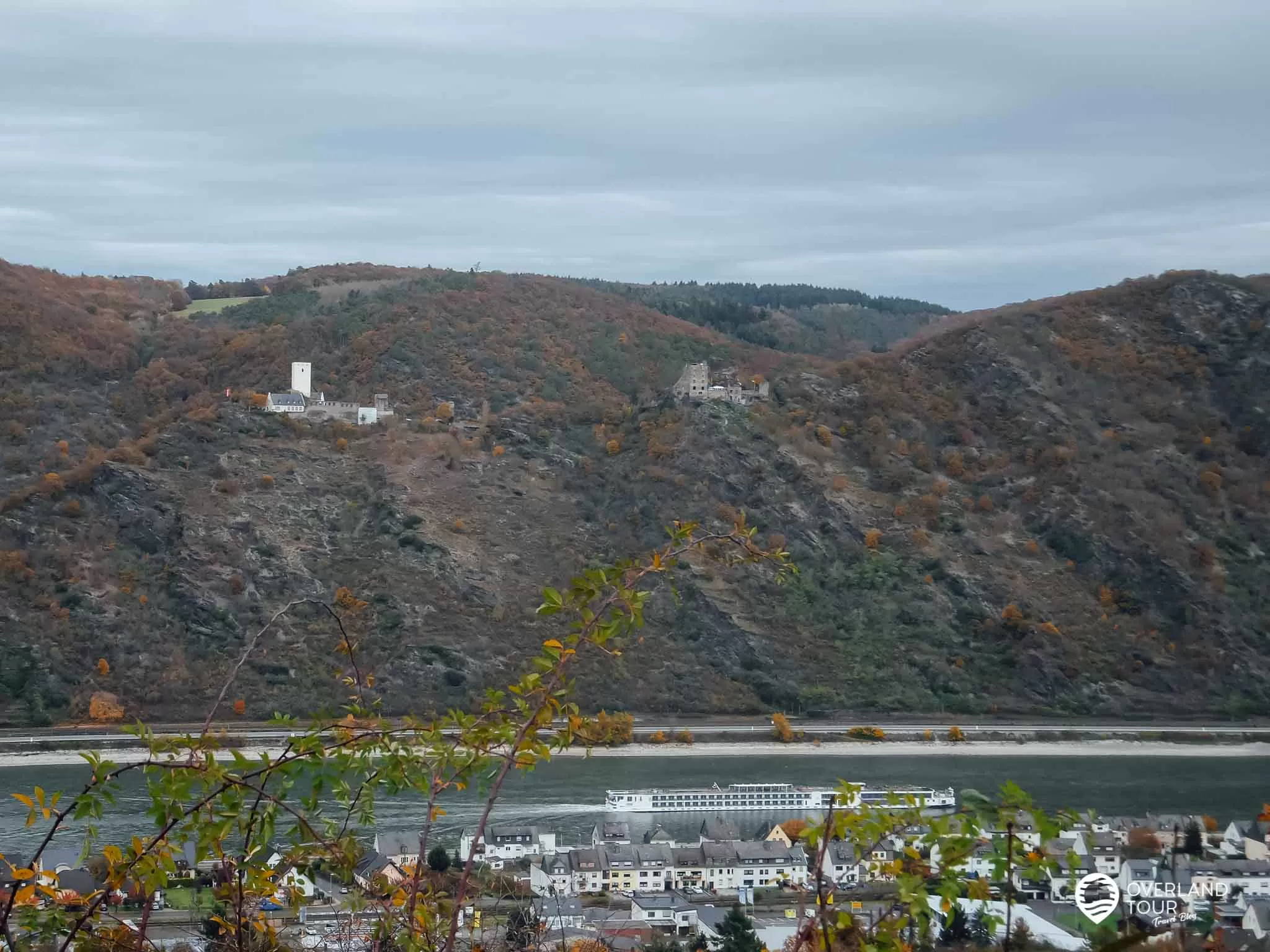 Traumschleife Marienberg - Wandern ab Boppard Traumschleife Marienberg: Wundervoller Blick in Richtung der "Feindlichen Brüder"