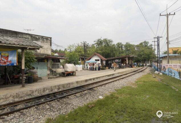 Der Besuch des Mae Klong Railway Market bei Bangkok