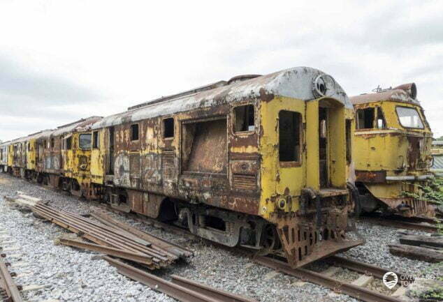 Train Cemetery Bangkok - Der Zugfriedhof von Bangkok
