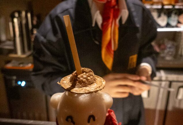 Secret Bars: Discover the Best Hidden Bars of Bangkok: Speakeasi