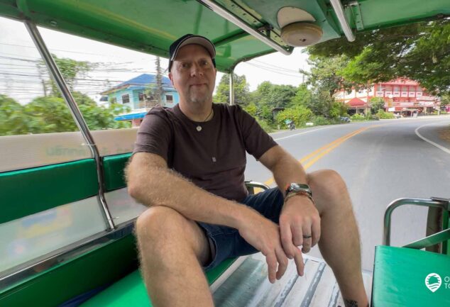 Dein Purple Temple Adventure: Ayutthayas lila Meisterwerk & Geheimtipp