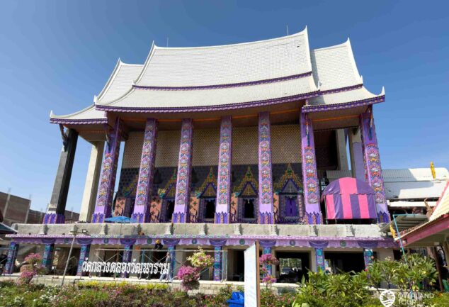 Dein Purple Temple Adventure: Ayutthayas lila Meisterwerk & Geheimtipp