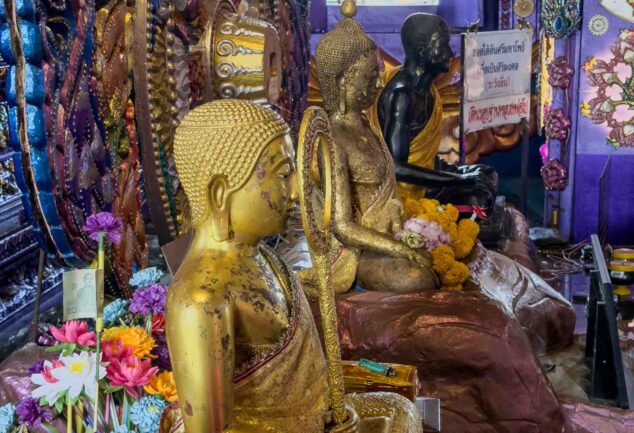Dein Purple Temple Adventure: Ayutthayas lila Meisterwerk & Geheimtipp