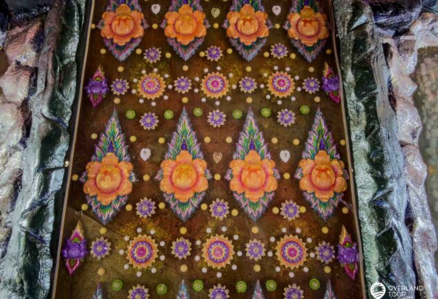 Dein Purple Temple Adventure: Ayutthayas lila Meisterwerk & Geheimtipp