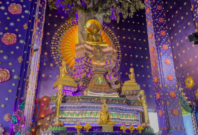 Dein Purple Temple Adventure: Ayutthayas lila Meisterwerk & Geheimtipp