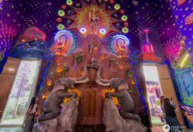 Dein Purple Temple Adventure: Ayutthayas lila Meisterwerk & Geheimtipp