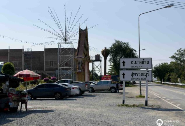 Dein Purple Temple Adventure: Ayutthayas lila Meisterwerk & Geheimtipp