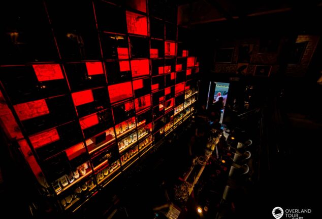 Bangkok bei Nacht: Dein Cocktail-Abenteuer beginnt in den Secret Hidden Speakeasie Bars!