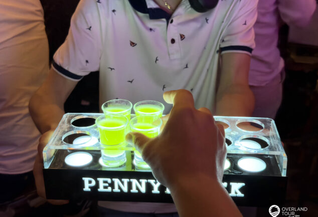 GetYourGuide Tour Review in Bangkok: Soi Cowboy, Nana, Clubs, Rooftop- & Go-Go-Bars