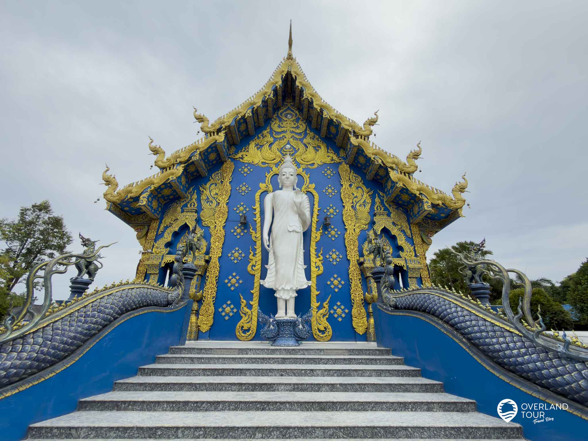 Chiang Rai Tour: Weißer, Blauer & Roter Tempel Tour Erfahrung Der Blaue Tempel von Chiang Rai